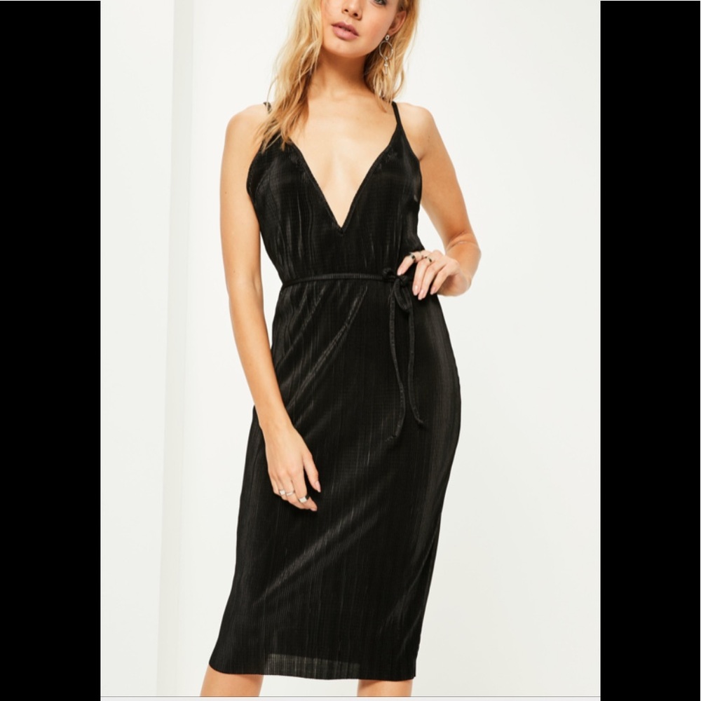 BNWT‼️ MISSGUIDED LOW BACK MIDI DRESS‼️